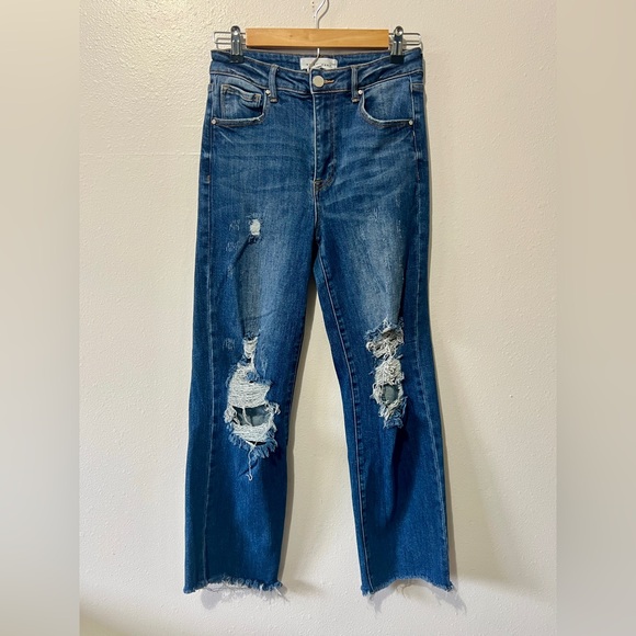 RISEN LA Distressed Boyfriend Straight Leg Jean - Size 9/29 - Picture 6 of 14